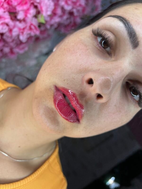 Hydra Gloss lips - Image 3