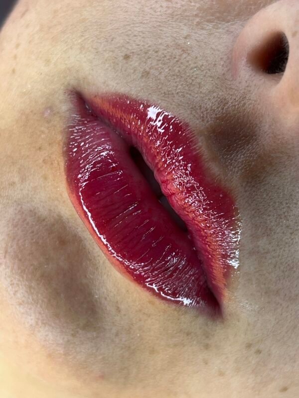 Hydra Gloss lips - Image 2